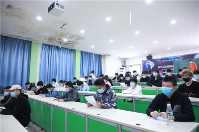 陕西新华电脑学校:企业进校园,陕西华谷天合公司专场招聘会