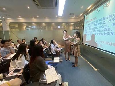 割双眼皮学习如何选择微整学校?